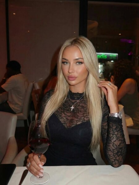 Agency X , cauta fete pentru colaborare in Franta !!!